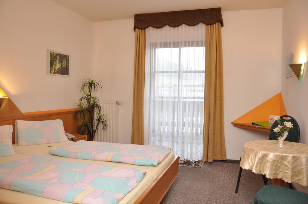 Hotel Fasold Sulzfeld  ห้อง รูปภาพ