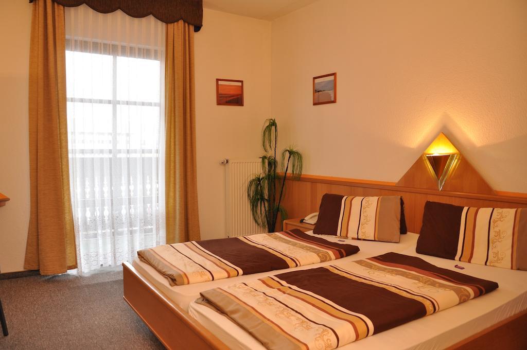 Hotel Fasold Sulzfeld  ห้อง รูปภาพ