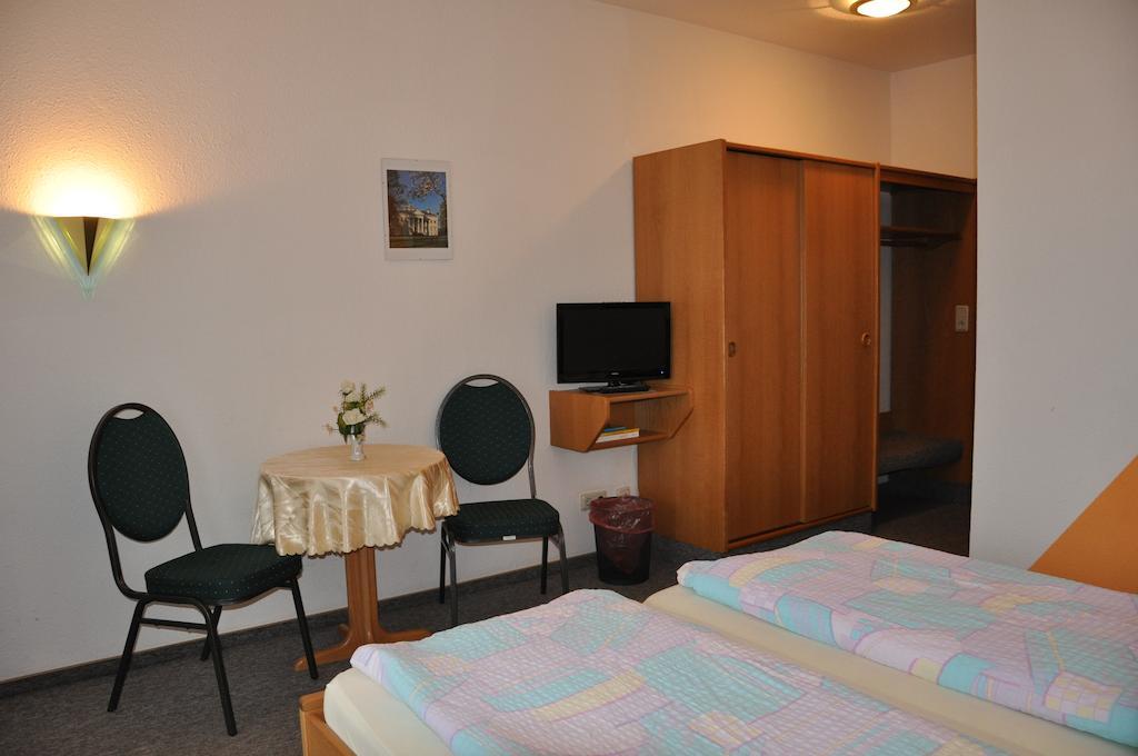 Hotel Fasold Sulzfeld  ห้อง รูปภาพ