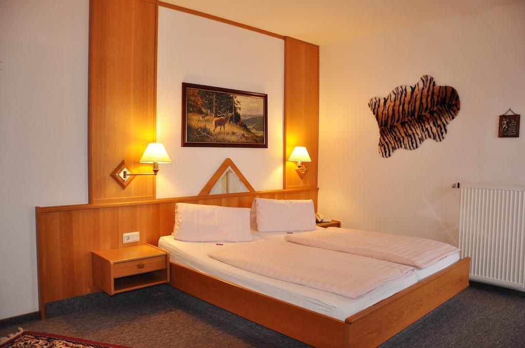 Hotel Fasold Sulzfeld  ห้อง รูปภาพ