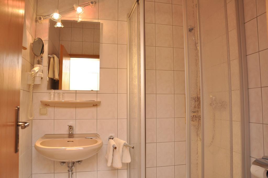Hotel Fasold Sulzfeld  ห้อง รูปภาพ