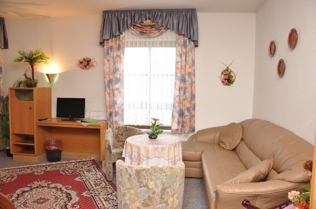 Hotel Fasold Sulzfeld  ห้อง รูปภาพ