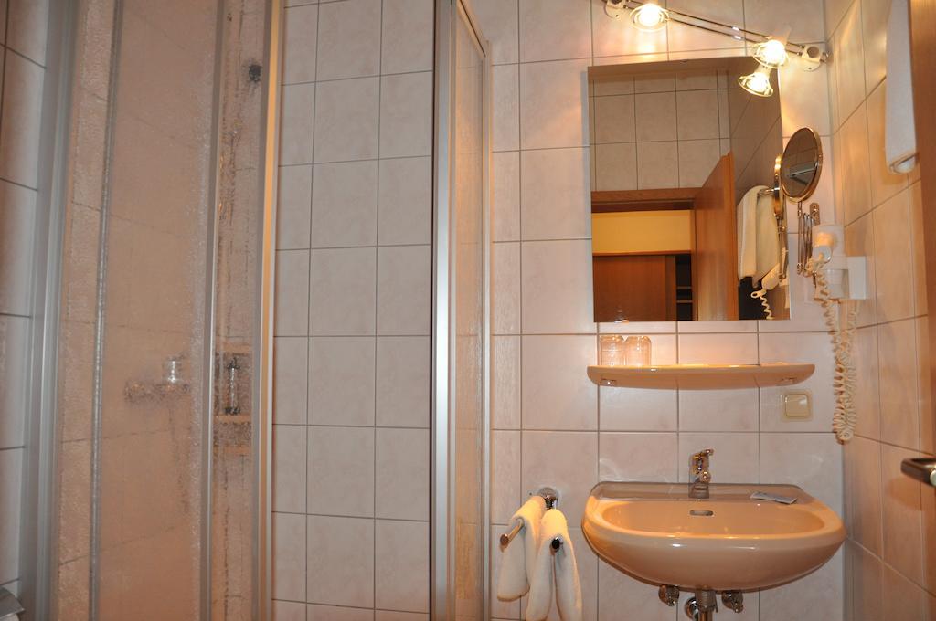 Hotel Fasold Sulzfeld  ห้อง รูปภาพ