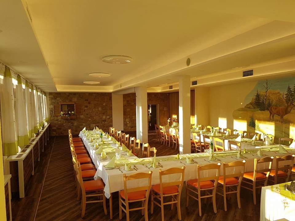 Hotel Fasold Sulzfeld  ภายนอก รูปภาพ