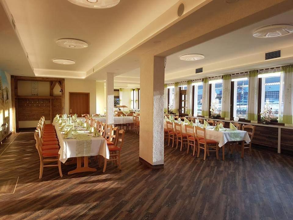 Hotel Fasold Sulzfeld  ภายนอก รูปภาพ